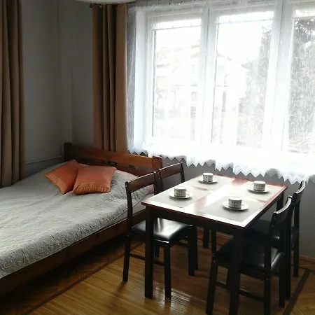 Szmaragd Kwatera prywatna *
