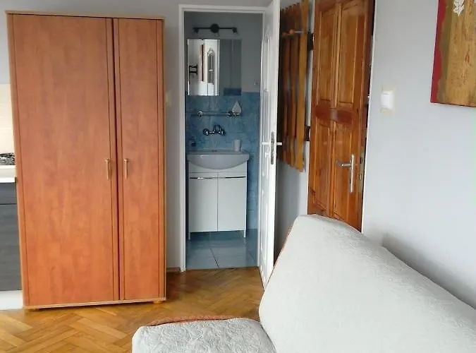 Szmaragd בית אירוח